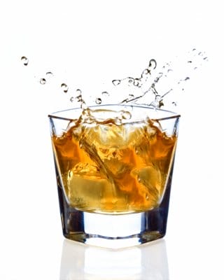 bourbon_whiskey_glass.jpg