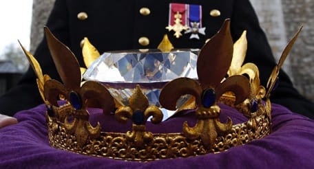 Queen's Jubilee Large Crystal Diamond Queen's Jubilee Large Crystal Diamond