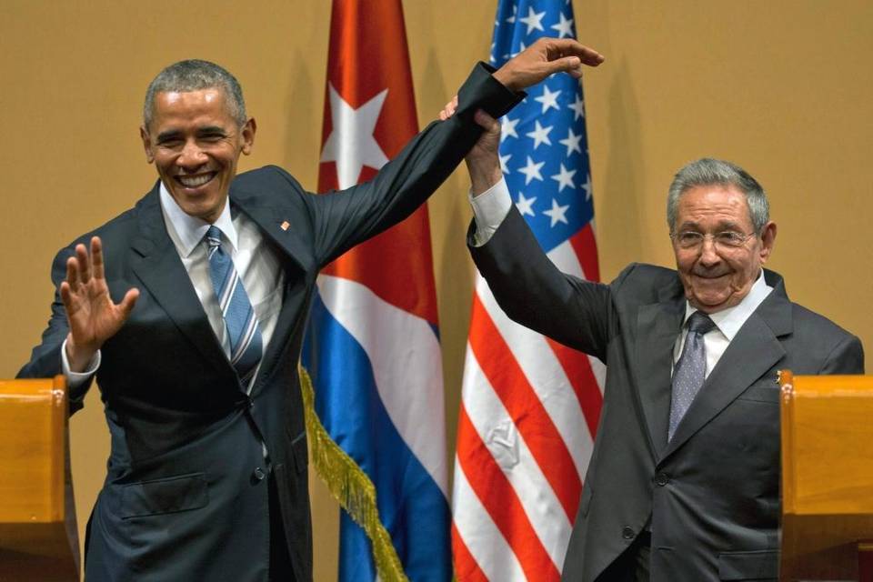 barack-obama-and-ramon-espinosa